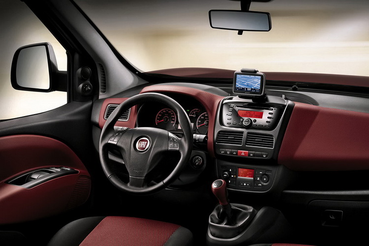 Новое поколение Fiat Doblo — комфортный семейный минивэн. Тест драйв фиат добло в новом кузове