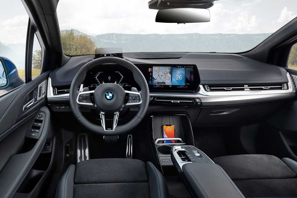 BMW Active Tourer (U06) 2022 — новый кузов, салон, двигатель и трансмиссия